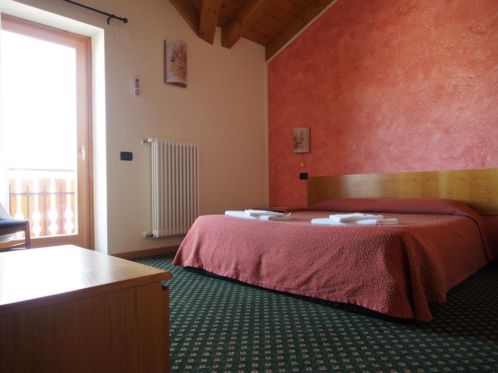 Hotel Belvedere Роана Номер фото